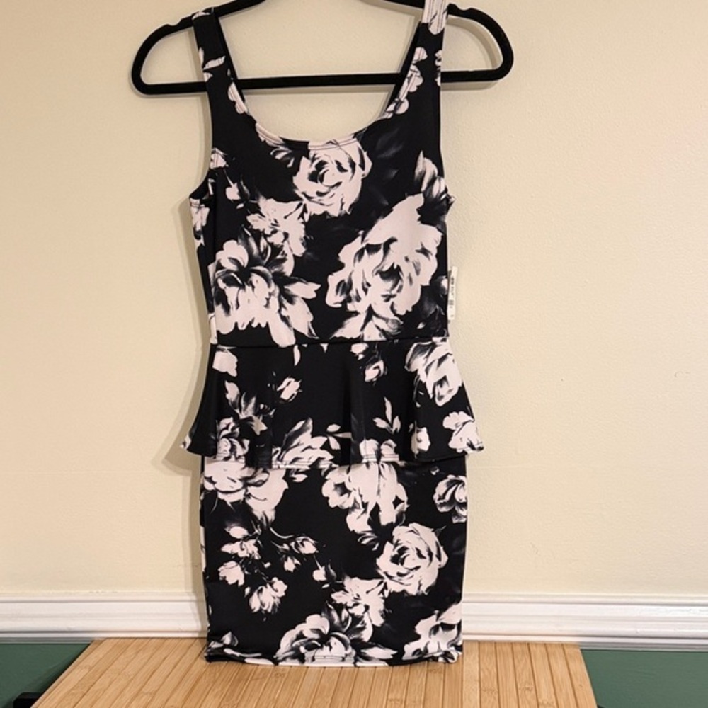 Charlotte Russe Black & White Floral Mini Dress Women’s Night evening dress S